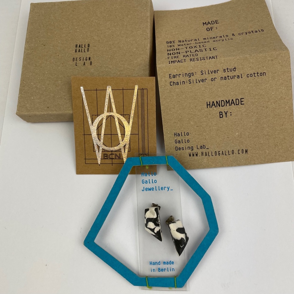 Hallo Gallo Handmade Black and White Earrings